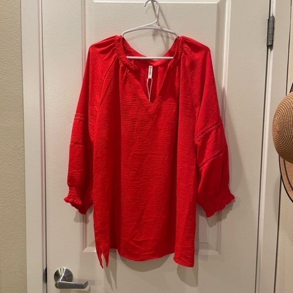 NEW…Womens 3/4 Sleeve Pleated Loose Fitting Top